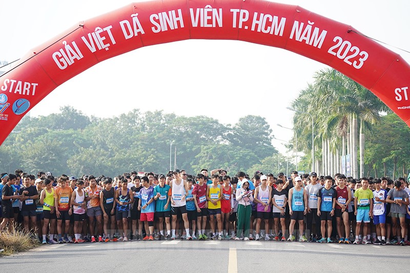 Giải Việt dã với 3.000 học sinh, sinh viên tham gia là hoạt động nổi bật tại ngày hội.
