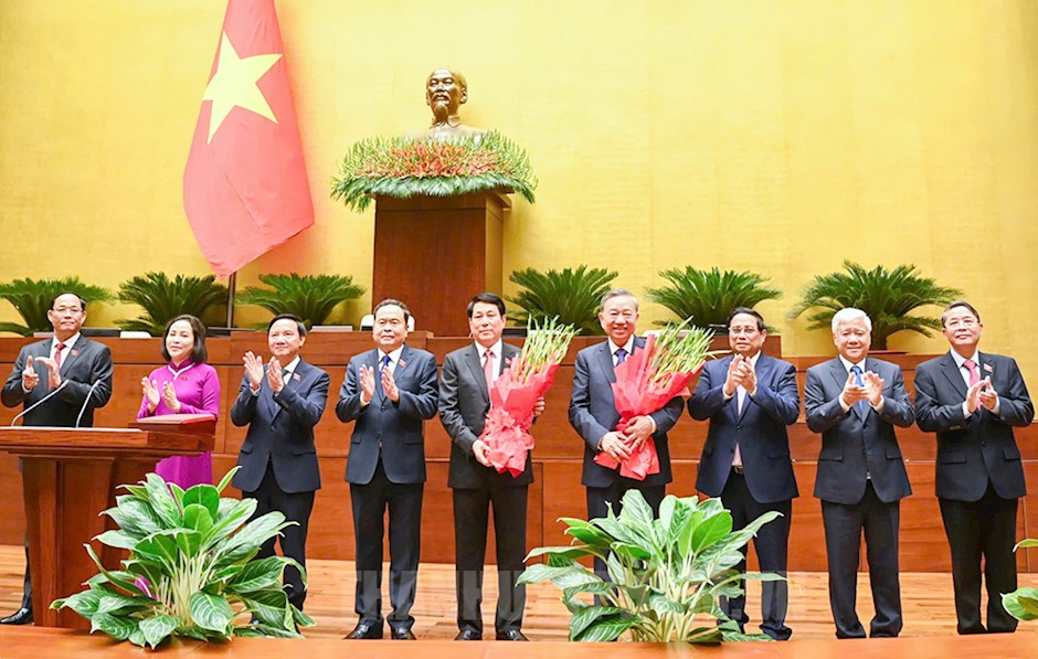 Lãnh đạo Đảng, Nhà nước tặng hoa Tổng Bí thư Tô Lâm và Chủ tịch nước Lương Cường