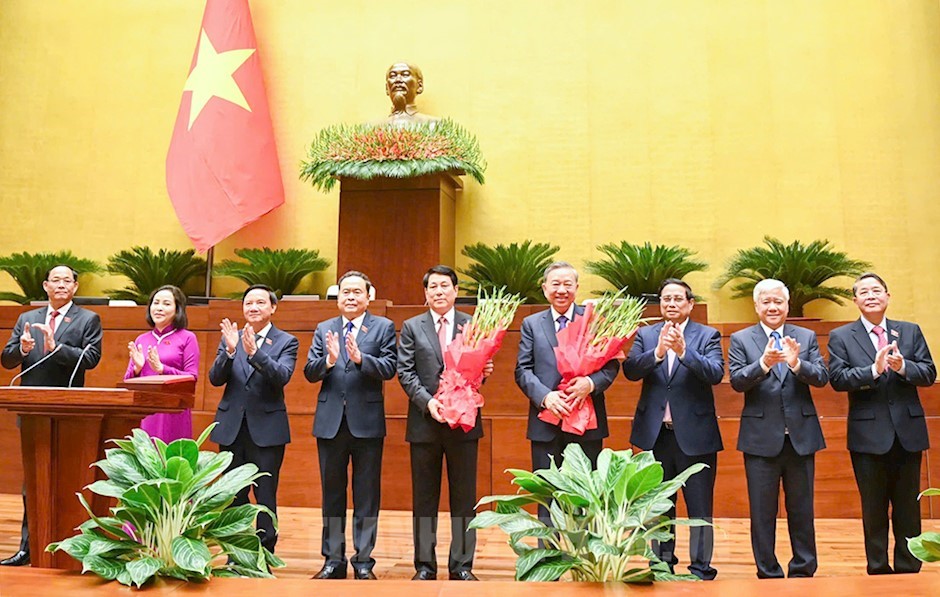 Lãnh đạo Đảng, Nhà nước tặng hoa Tổng Bí thư Tô Lâm và Chủ tịch nước Lương Cường