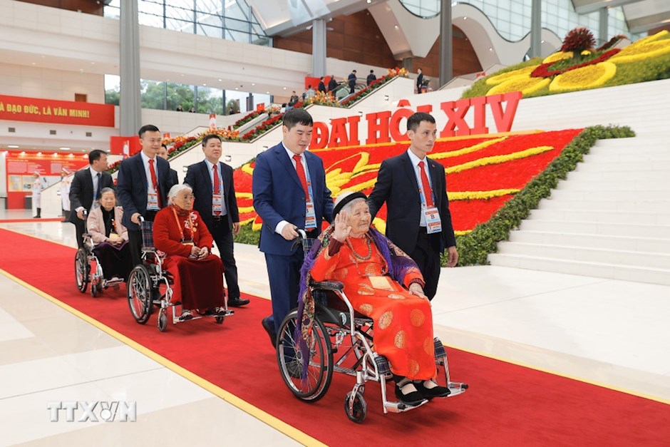 Các đại biểu tới dự phiên bế mạc. (Ảnh: TTXVN)