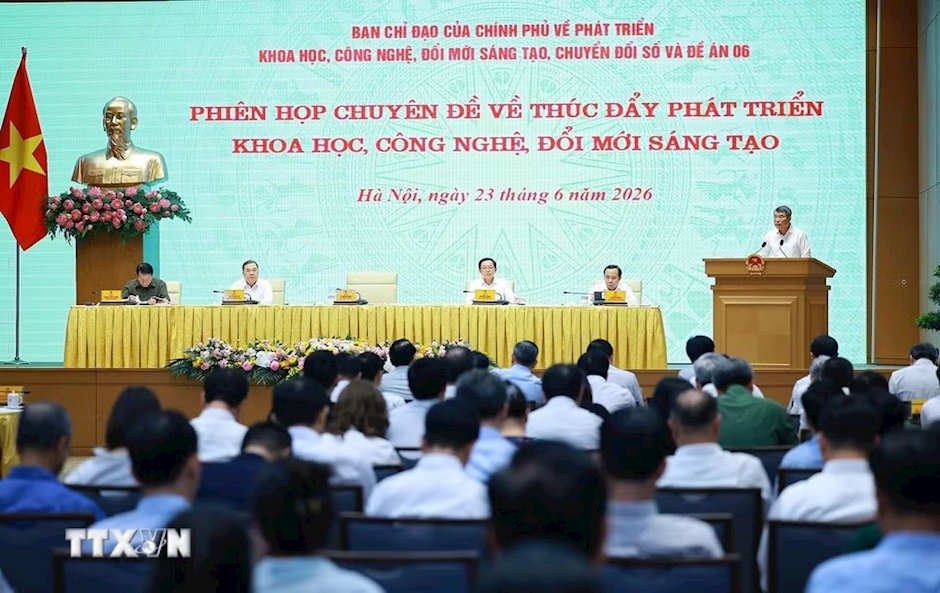 Thủ tướng Lê Minh Hưng, Trưởng Ban Chỉ đạo, phát biểu tại Phiên họp chuyên đề về thúc đẩy phát triển khoa học, công nghệ, đổi mới sáng tạo. (Ảnh: Dương Giang/TTXVN)