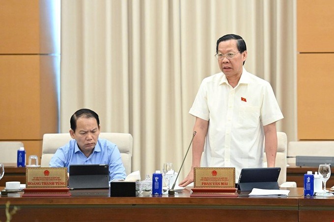 Chủ nhiệm Ủy ban Kinh tế và Tài chính Phan Văn Mãi phát biểu sáng 23/9