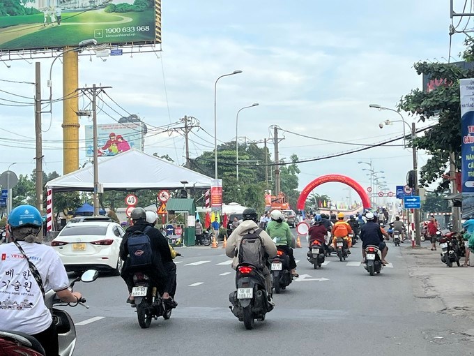 Phương tiện sẽ được lưu thông qua cầu Bình Triệu 1 từ ngày hôm nay. (Ảnh SGGP)