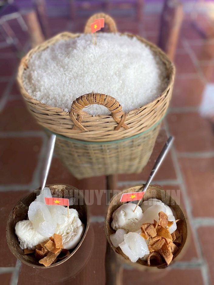 Món kem dừa nước độc đáo của Thiềng Liềng 