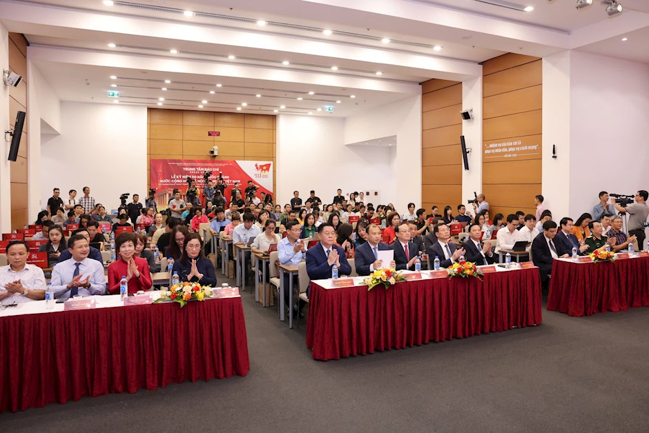 Các đại biểu dự sự kiện. Ảnh: SGGP