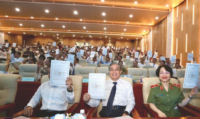 Các bệnh viện trên địa bàn cùng ký kết bản đồng thuận xây dựng và khai thác hiệu quả kho dữ liệu lớn của ngành y tế TPHCM. (Ảnh: SGGP)