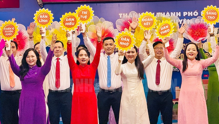 Tiết mục văn nghệ chào mừng hội nghị