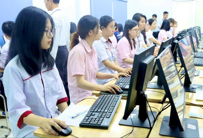 Thí sinh tham gia hội thi