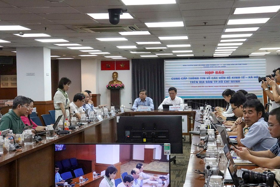 Quang cảnh họp báo chiều 29-1