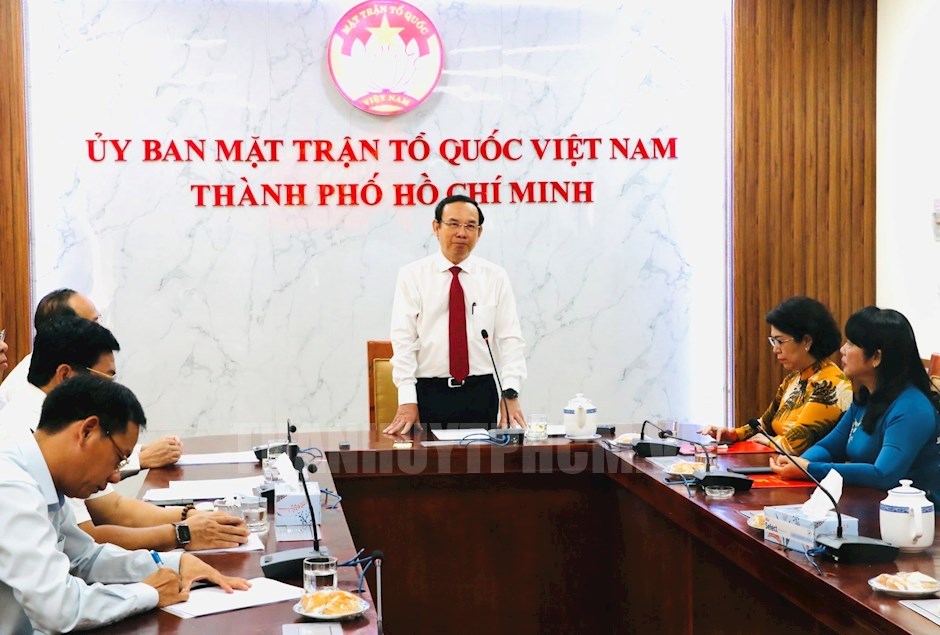 Đồng chí Nguyễn Văn Nên phát biểu tại buổi trao quyết định