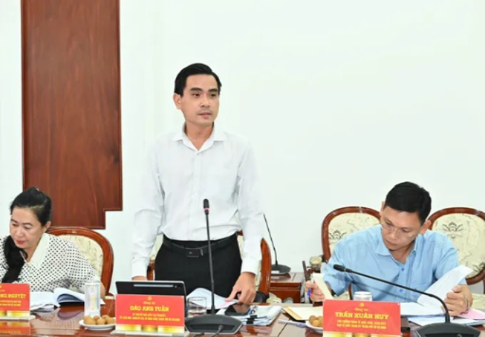 Ủy viên Ủy ban Kiểm tra Thành ủy TPHCM Đào Anh Tuấn phát biểu. (Ảnh: SGGP)