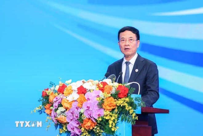 Bộ trưởng Bộ Khoa học và Công nghệ Nguyễn Mạnh Hùng đọc Diễn văn kỷ niệm. (Ảnh TTXVN)