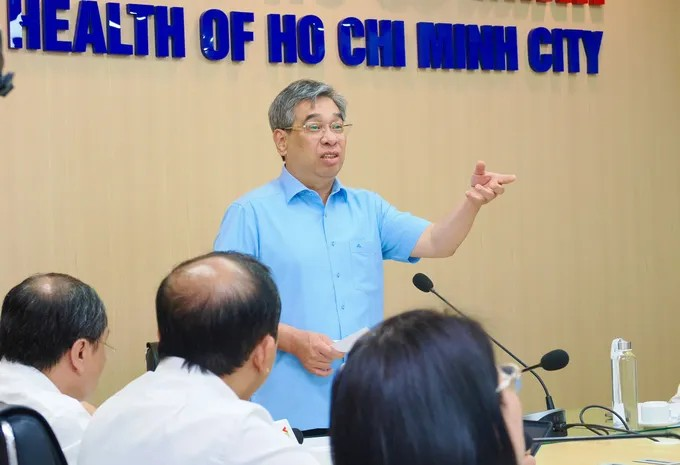 Phó Bí thư Thành ủy TPHCM Nguyễn Phước Lộc chỉ đạo tại buổi làm việc với Sở Y tế chiều 28-9 (Ảnh: HOÀNG HÙNG)