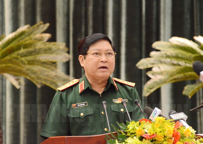 Đại tướng Ngô Xuân Lịch, Ủy viên Bộ Chính trị, Bộ trưởng Bộ Quốc phòng phát biểu chỉ đạo hội thảo. (Ảnh: Long Hồ)