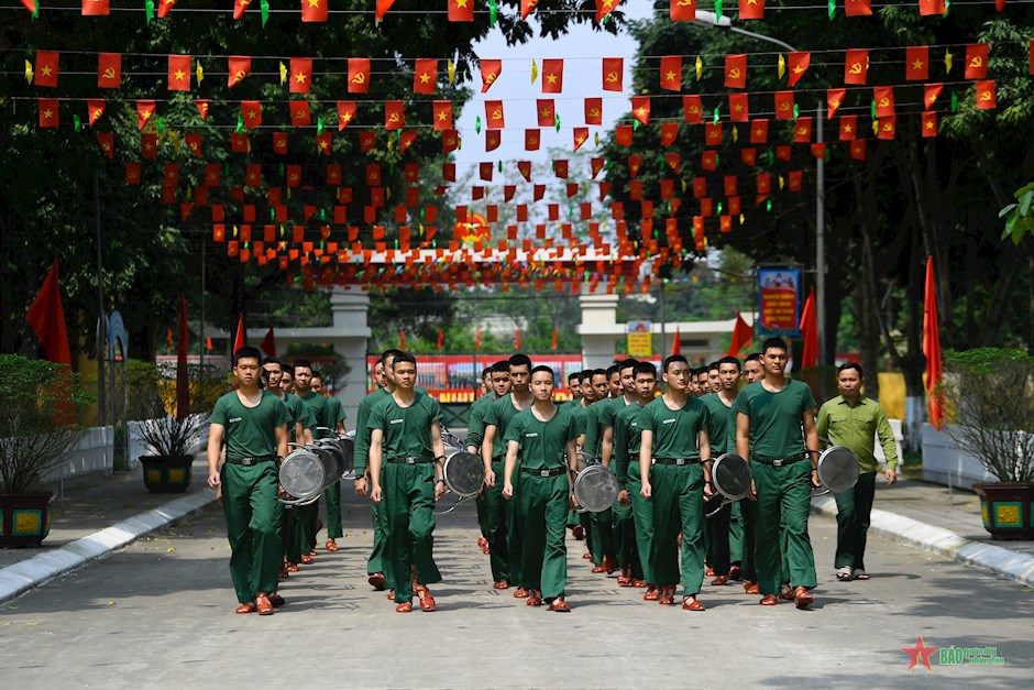 Duy trì nền nếp ăn ở, sinh hoạt trong tập thể, góp phần hình thành, bồi dưỡng tinh thần tập thể, đồng đội.