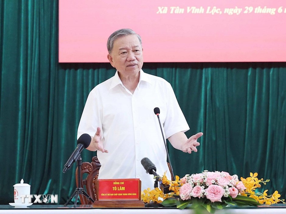 Tổng Bí thư Tô Lâm phát biểu tại buổi làm việc với Ban Thường vụ Đảng ủy xã Tân Vĩnh Lộc, Thành phố Hồ Chí Minh. (Ảnh: TTXVN)