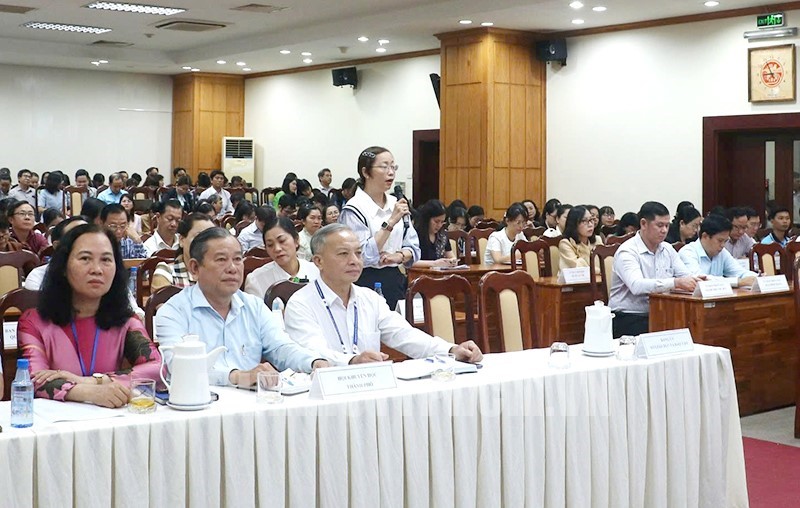 Các đại biểu tham dự hội nghị