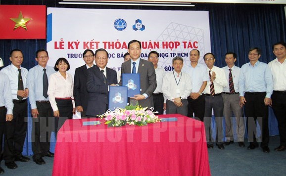 Sawaco ký kết thỏa thuận hợp tác với Trường Đại học Bách Khoa TPHCM