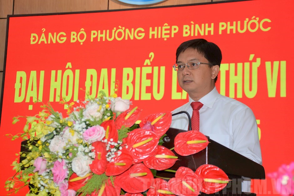 Xc nh mc tiu xy dng phng theo hng vn minh  th, pht trin  ton din v bn vng