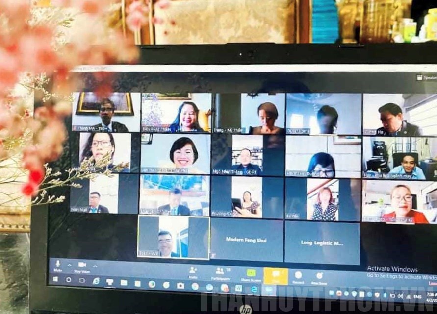 Họp và làm việc online - Marketing trong dịch Covid