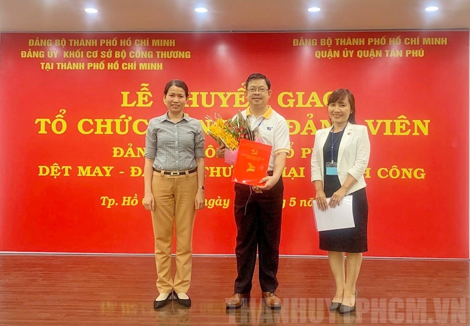 Quận ủy quận Tân Phú tiếp nhận Đảng bộ Công ty Cổ phần Dệt ...