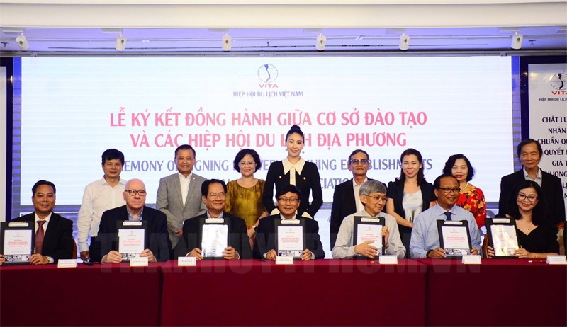 Ký kết thỏa thuận về đào tạo và phát triển nguồn nhân lực chuẩn quốc tế ...