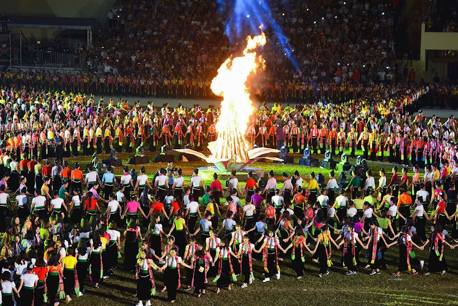 Nghệ thuật Xòe Thái được ghi danh vào Danh sách Di sản văn hóa phi vật ...