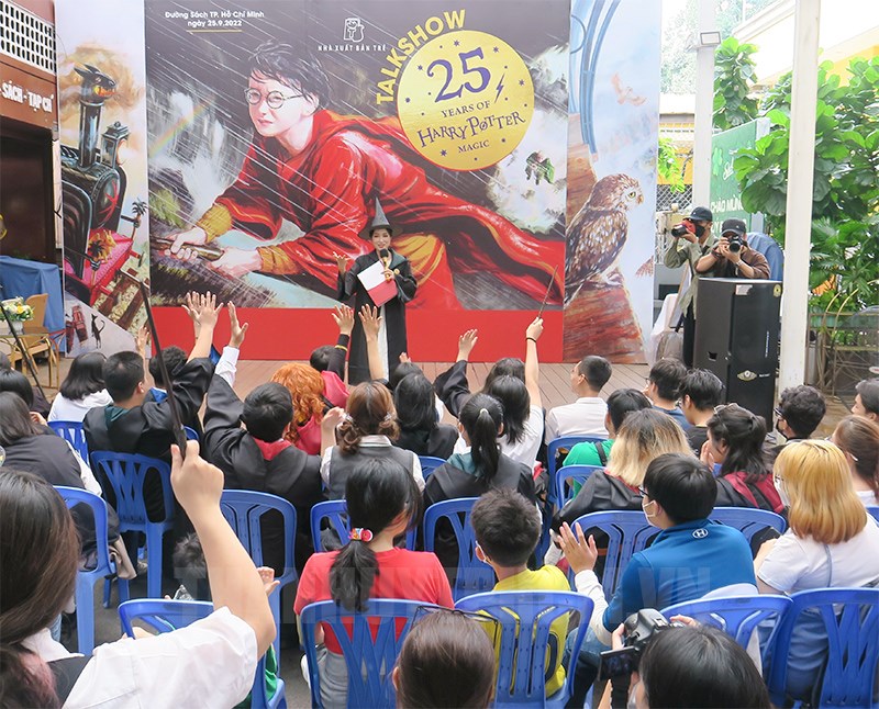 Ngày hội “Harry Potter” kỷ niệm 25 năm Bộ sách đến với Việt Nam