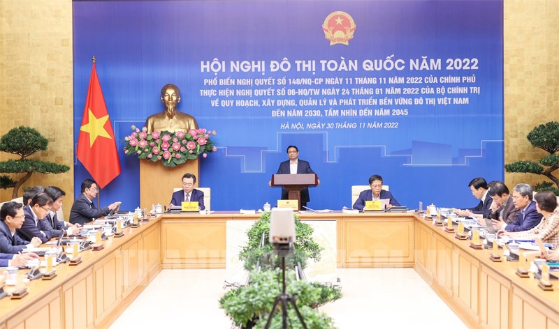 Phát triển đô thị Việt Nam: Việc phát triển đô thị là mối quan tâm hàng đầu của Việt Nam. Chính phủ đã có nhiều chính sách mới nhằm khuyến khích đầu tư, các nhà phát triển đô thị để xây dựng những khu đô thị hiện đại, bền vững và sinh thái. Điều này sẽ giúp cho các dân cư có môi trường sống tốt hơn, hạ tầng được nâng cấp và giao thương giữa các khu vực được tốt hơn.