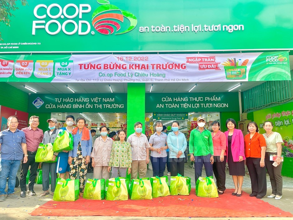Co.op Food khai chương thêm 2 cửa hàng mới tại quận 6 và huyện Nhà Bè