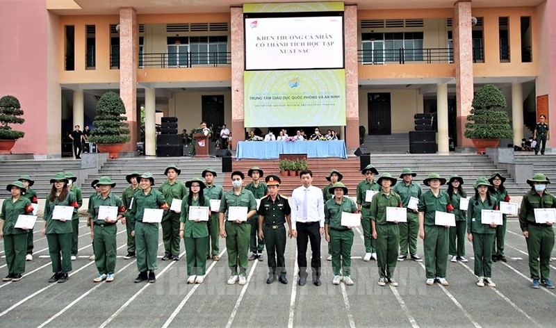 25 năm trang bị kiến thức quốc phòng - an ninh và xây đắp lòng yêu nước cho sinh viên 25 Năm Trang Bị Kiến Thức Quốc Phòng - An Ninh Và Xây Đắp Lòng Yêu Nước Cho Sinh Viên
