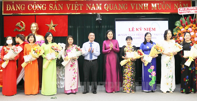 Những thông điệp quan trọng nào cần truyền tải qua chương trình kỷ niệm ngày Thầy thuốc Việt Nam?