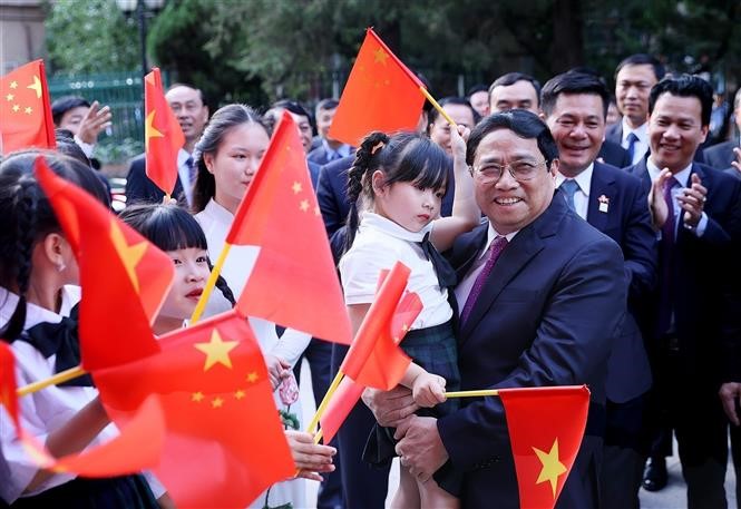 連帯の伝統を促進し、ベトナムと中国の友好関係を強化する