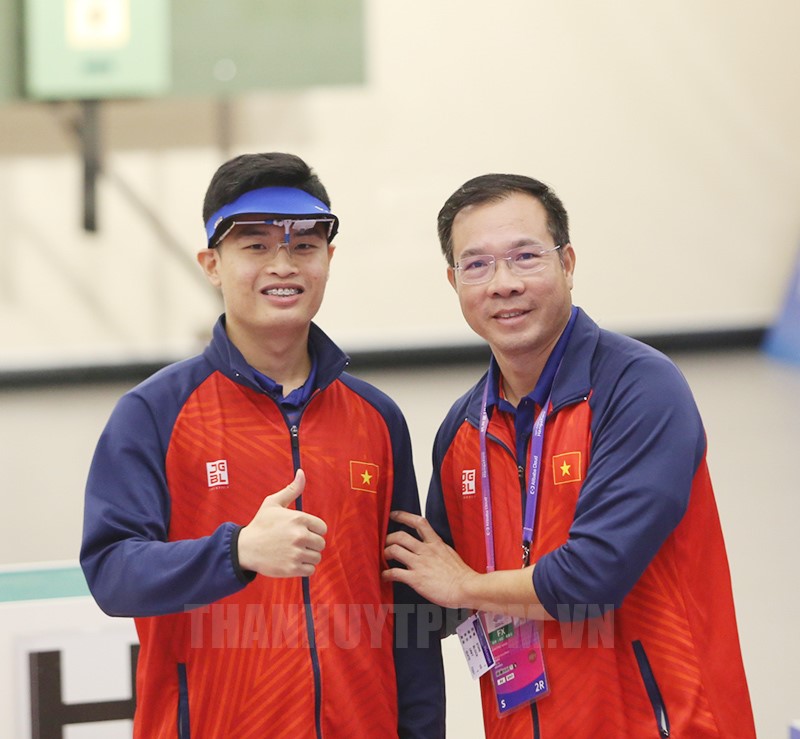 砲手ファム・クアン・ホイ選手がアジアド19でベトナムスポーツ界初の金メダルを獲得