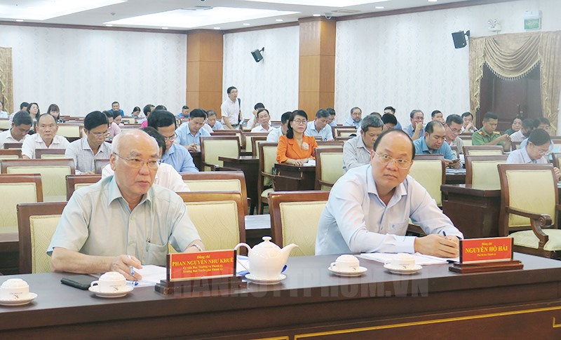 専門的、現代的、効率的かつ実践的な方向で海外情報業務を革新する