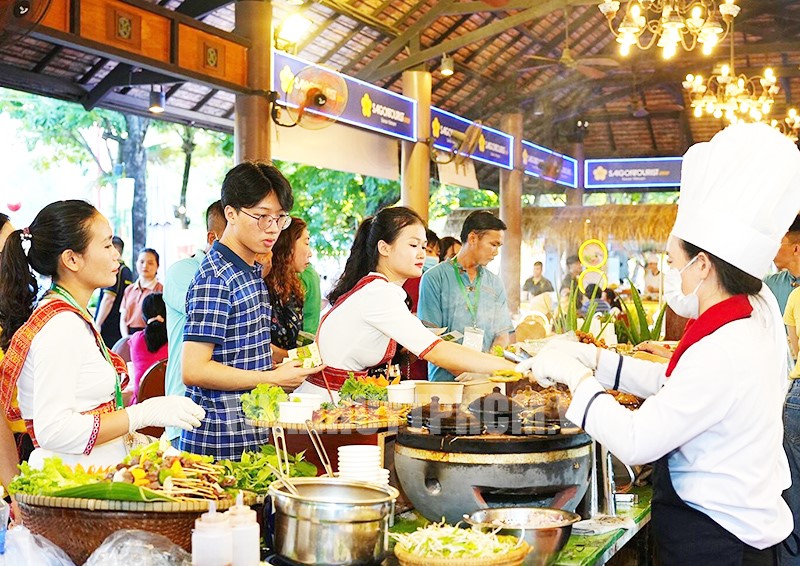 Lễ Hội Văn Hóa Ẩm Thực Món Ngon Saigontourist Group 2024 Mở Rộng Quy Mô