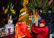 Ban nghi lễ của Khu tưởng niệm các Vua Hùng thực hiện nghi thức dâng hương tưởng niệm Quốc tổ Hùng Vương