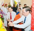 Đồng chí Phan Văn Mãi và đồng chí Nguyễn Văn Hiếu dâng hương tưởng niệm Chủ tịch Hồ Chí Minh tại Bảo tàng Hồ Chí Minh - Chi nhánh TPHCM