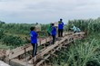 Cây cầu nông thôn mới phục vụ bà con vùng khó khăn được Chiến sĩ tình nguyện Mùa hè xanh Học viên Cán bộ TPHCM xây dựng. (Ảnh: Tư liệu Thành Đoàn TPHCM)