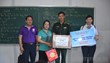 Đoàn đại biểu TPHCM trao tặng quà đến với lớp học tình thương trên đảo Thổ Chu

