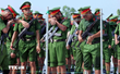 Những ngày qua, thời tiết tại Hà Nội nóng khiến các học viên, chiến sỹ tham gia luyện tập đổ mồ hôi và mất sức. (Ảnh: TTXVN)