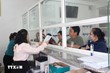 Rất đông người dân đến làm các thủ tục hành chính tại phường Phú Thủy, tỉnh Lâm Đồng. (Ảnh: TTXVN)