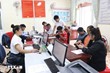 Người dân thực hiện các thủ tục hành chính tại Trung tâm phục vụ hành chính công xã Bù Gia Mập, tại thôn Bù Lư (tỉnh Đồng Nai). (Ảnh: TTXVN)