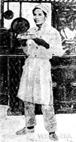 Chàng thanh niên Nguyễn Tất Thành làm phụ bếp ở khách sạn Carlton (Anh), năm 1913. (Ảnh: Tư liệu/TTXVN phát)
