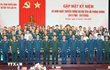 Đại biểu lãnh đạo Bộ Quốc phòng, Quân chủng Phòng không-Không quân, các Anh hùng Lực lượng vũ trang, nhân chứng lịch sử, cựu chiến binh Bộ đội Tên lửa Phòng không tại buổi Gặp mặt kỷ niệm 60 năm Ngày truyền thống Bộ đội tên lửa phòng không (24/7/1965-24/7/2025) tại Hà Nội, 15/7/2025. (Ảnh: Trọng Đức/TTXVN) 