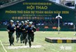 Các vận động viên cơ động vào tuyến bắn.