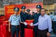 Trong không khí trang trọng và xúc động, các cơ quan, đơn vị tiến hành lễ dâng hương, dâng hoa và thực hiện nghi thức di chuyển các mẫu sinh phẩm hài cốt liệt sĩ về Trung tâm Giám định ADN.