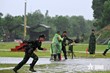 Sau loạt bắn thứ nhất hết đạn mà vẫn chưa hạ được mục tiêu, xạ thủ được phép chạy về tuyến xuất phát lấy đạn, mỗi lần chỉ được 1 viên, bắn tới khi hạ mục tiêu hoặc hết giờ. Thành tích bài bắn tính trên số điểm và thời gian hoàn thành bài.