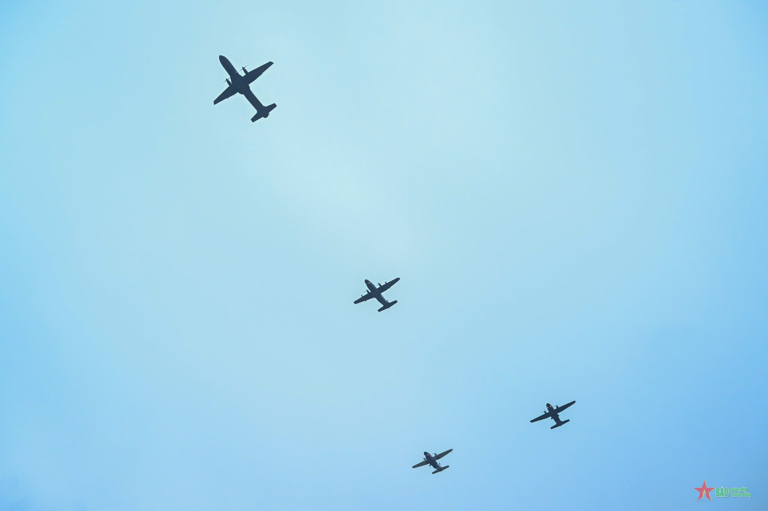 Chào ngày mới ở Lữ đoàn Không quân 918